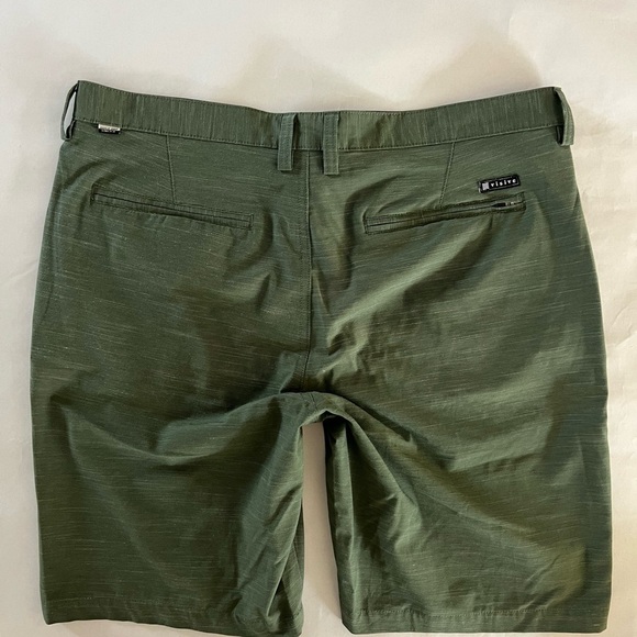 Army Green Men’s Hybrid Shorts - 34 - like new! - Picture 4 of 5